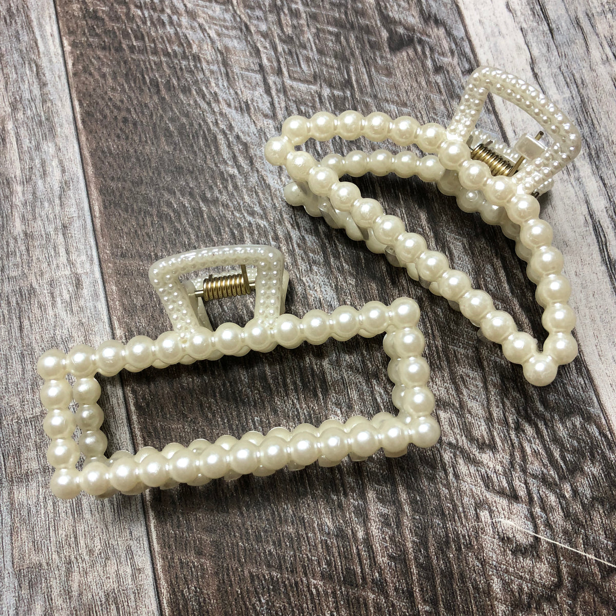 NYE Collection Pearl Claw Clips